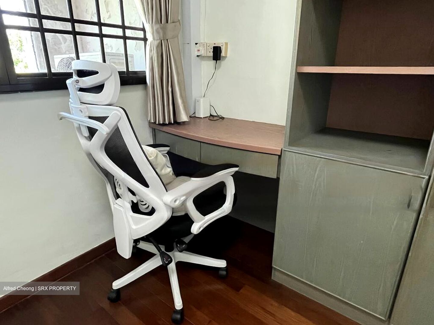 Blk 547 Jurong West Street 42 (Jurong West), HDB Executive #460793791